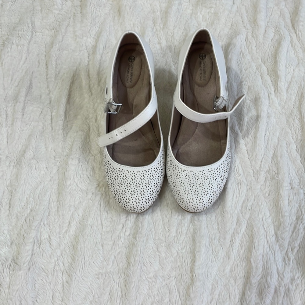 Giani Bernini heels size 6 worn once leather (no original shoe box)